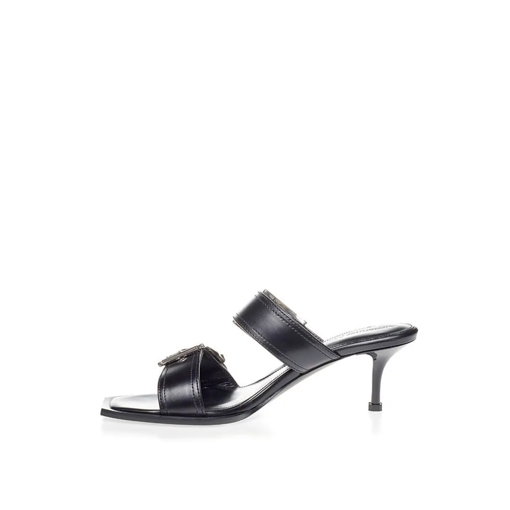 Sandals Beaches Turk And Caicos Alexander McQueen Elevate Your Steps in Timeless Black Leather Sandals