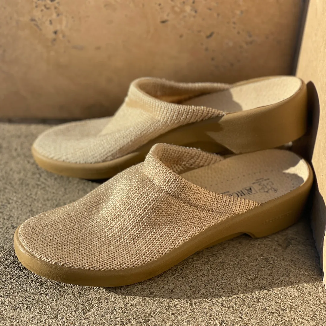 Flat Lifting Shoes ARCOPEDICO LIGHT