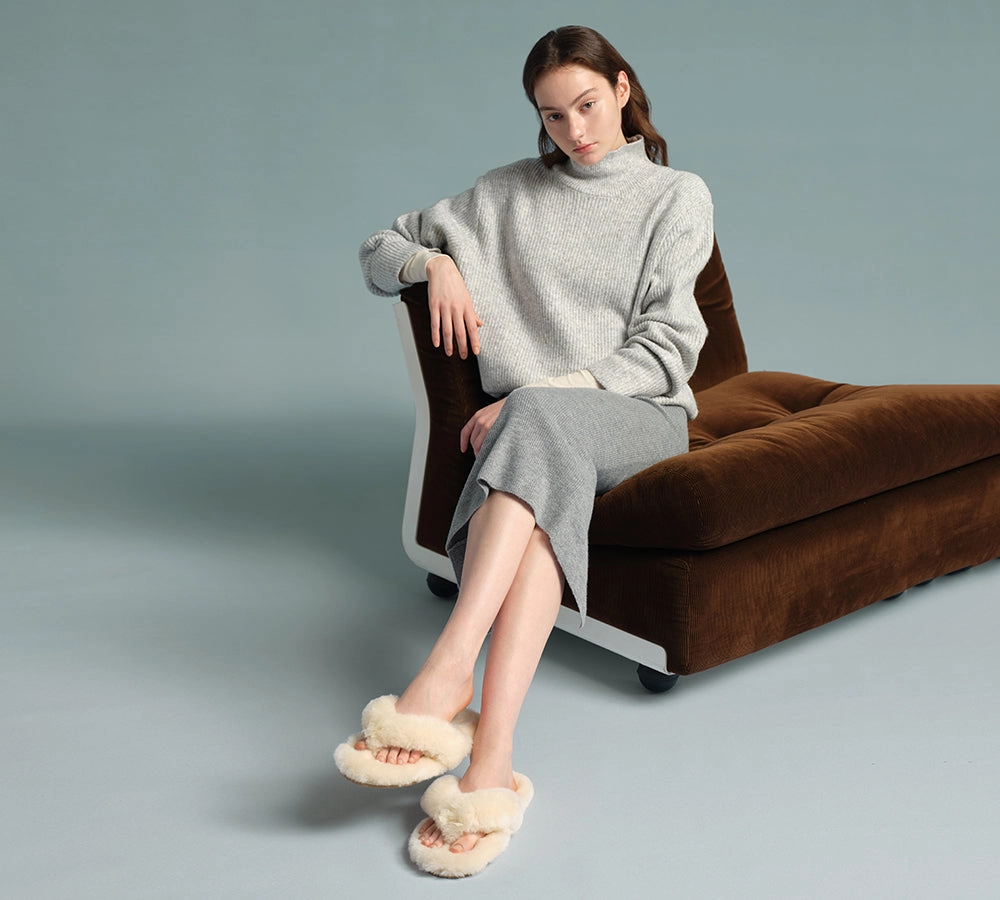 AUSTRALIAN SHEPHERD UGG Thongs Women Fluffy Slides Farah Book Slippers