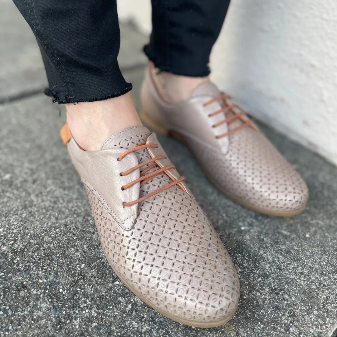 BIZA SALMA Flats Shoes Outlet