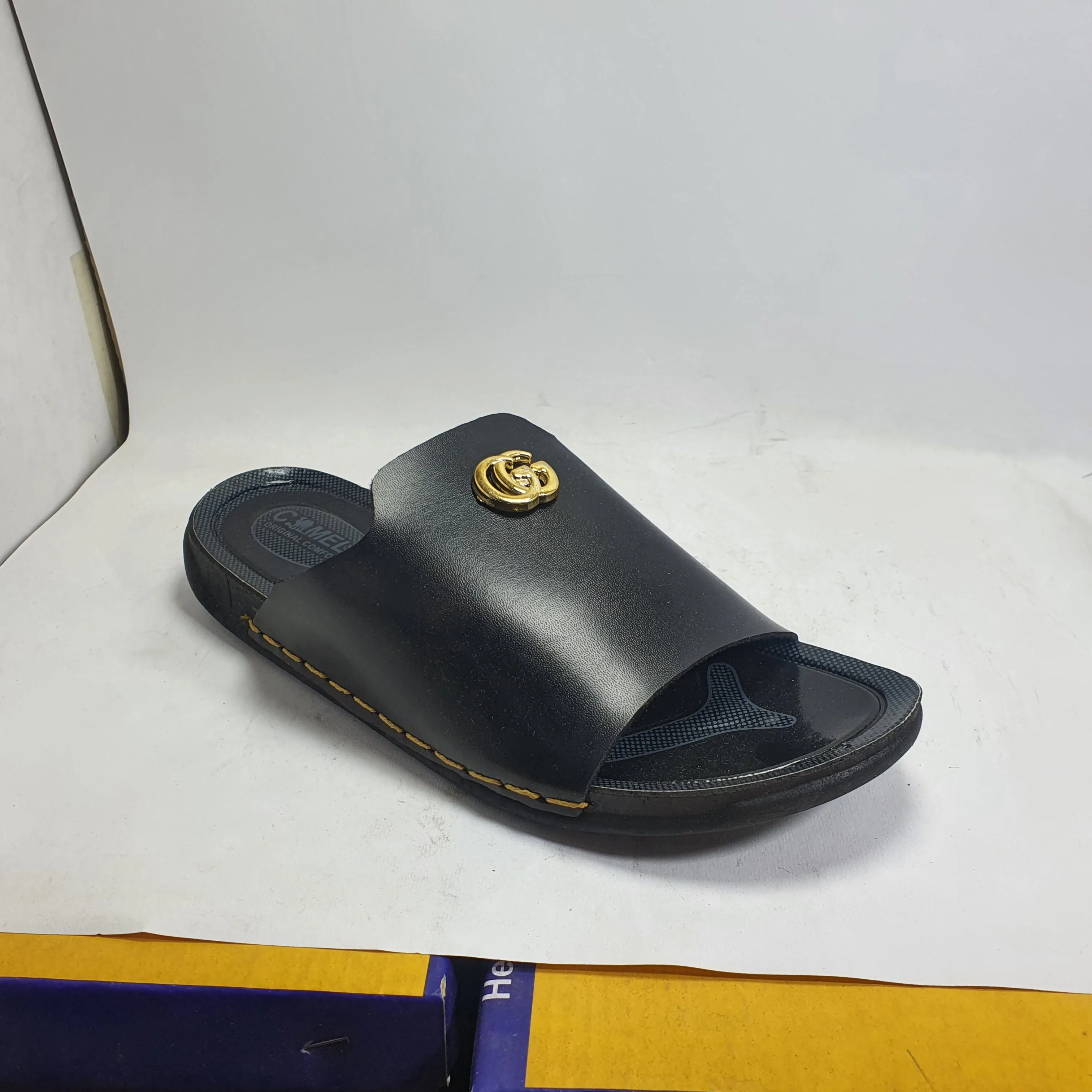 Black slipper for men Rigorer Shark Slides
