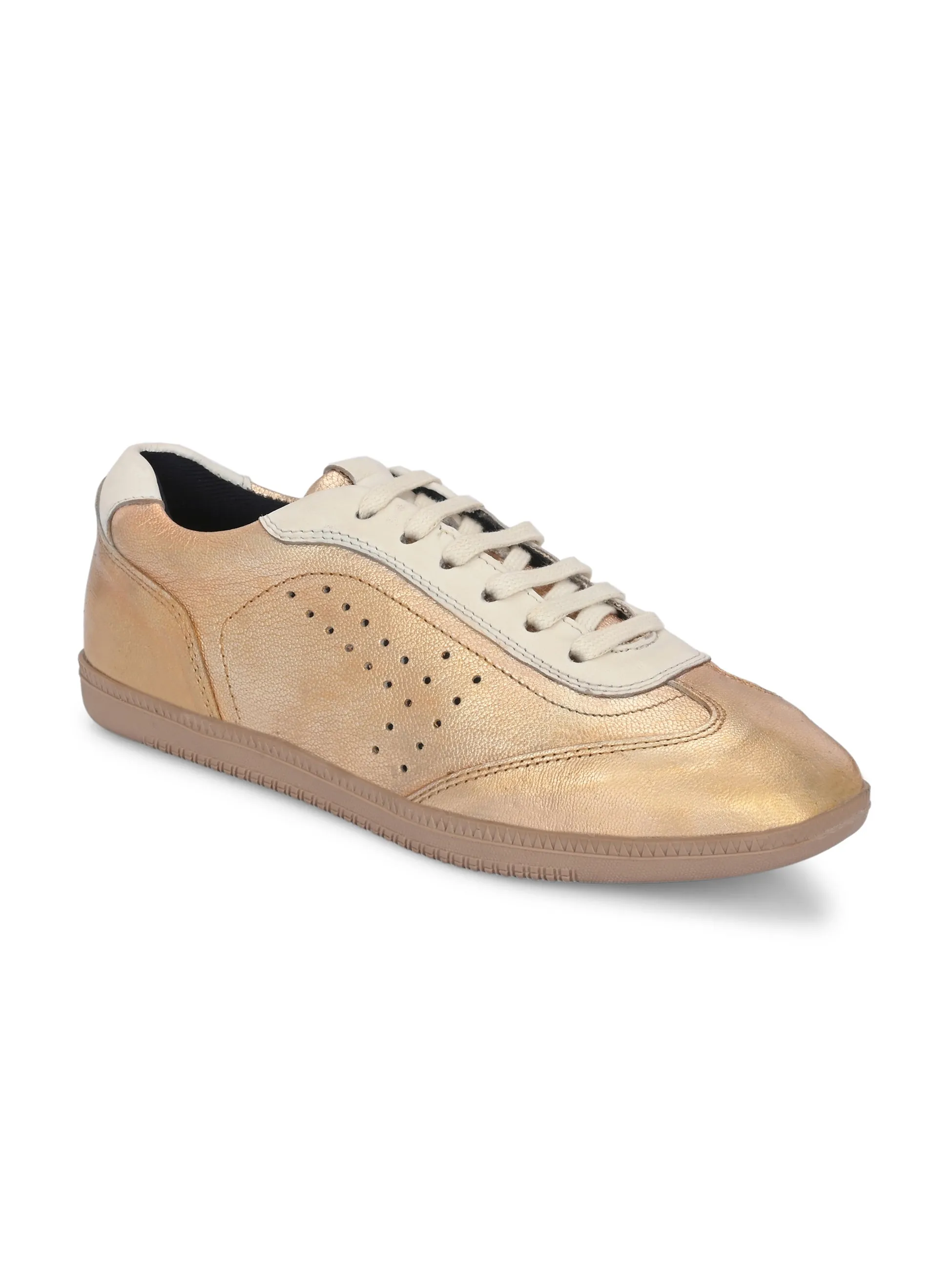 Business Casual Shorts And Shoes CARLO ROMANO GOLD WHITE COLOR CASAUL SNEAKERS SHOES FOR WOMEN