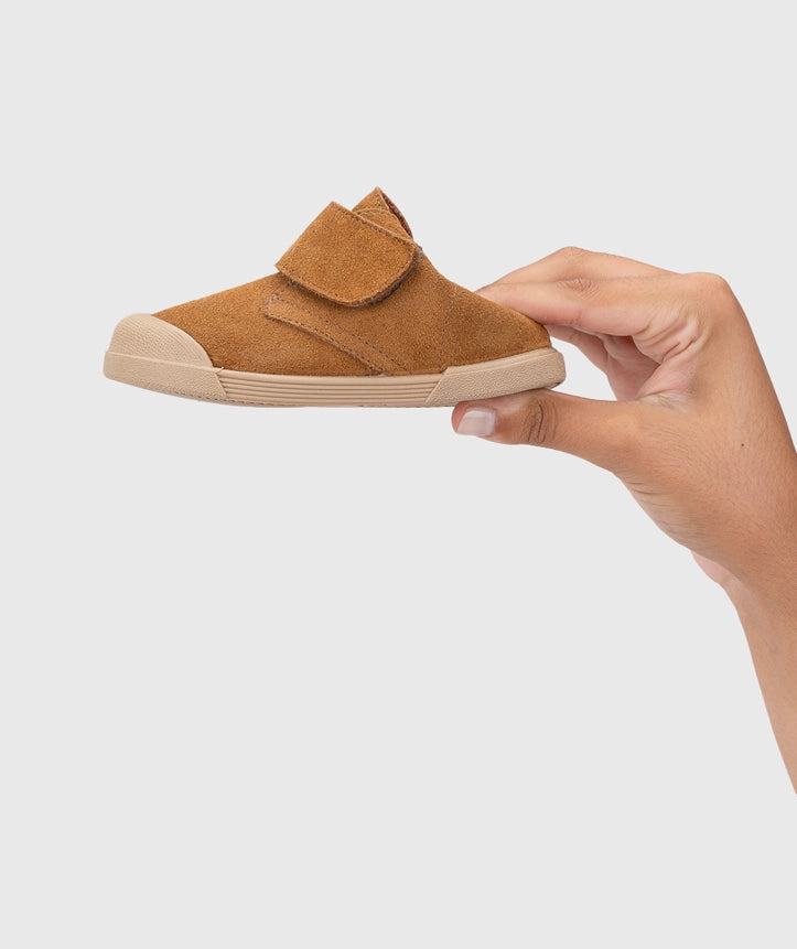 Igor Boy's and Girl's Barefoot Tui Chukka Boots - Cognac Blazer Mid '77 Casual Shoes