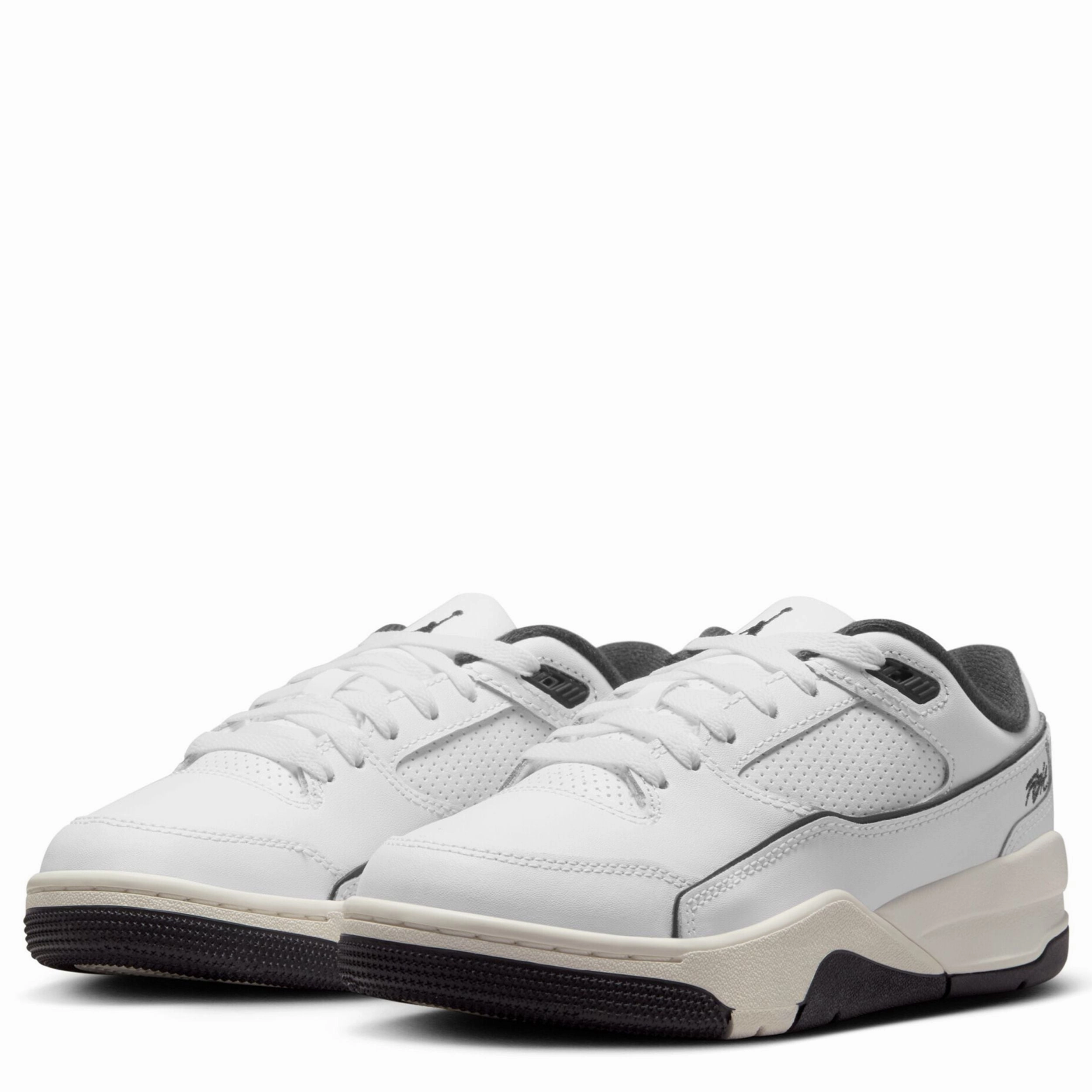 Flight Court (Big Kid) Latest Sneakers