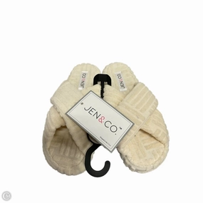 Slippers By Clothes Mentor In Cream Garfeild Slippers