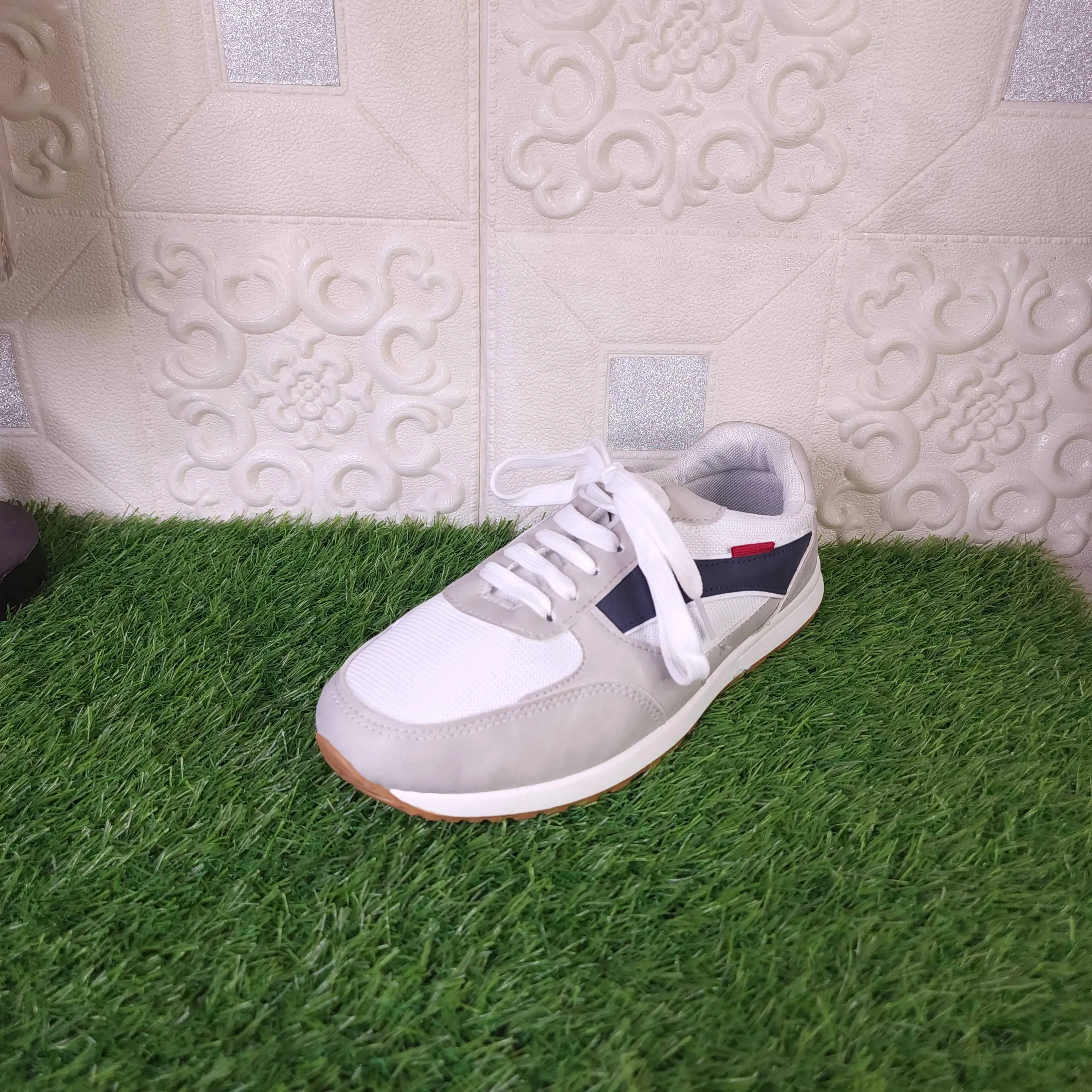 Earth Sandals MJAF-002 White