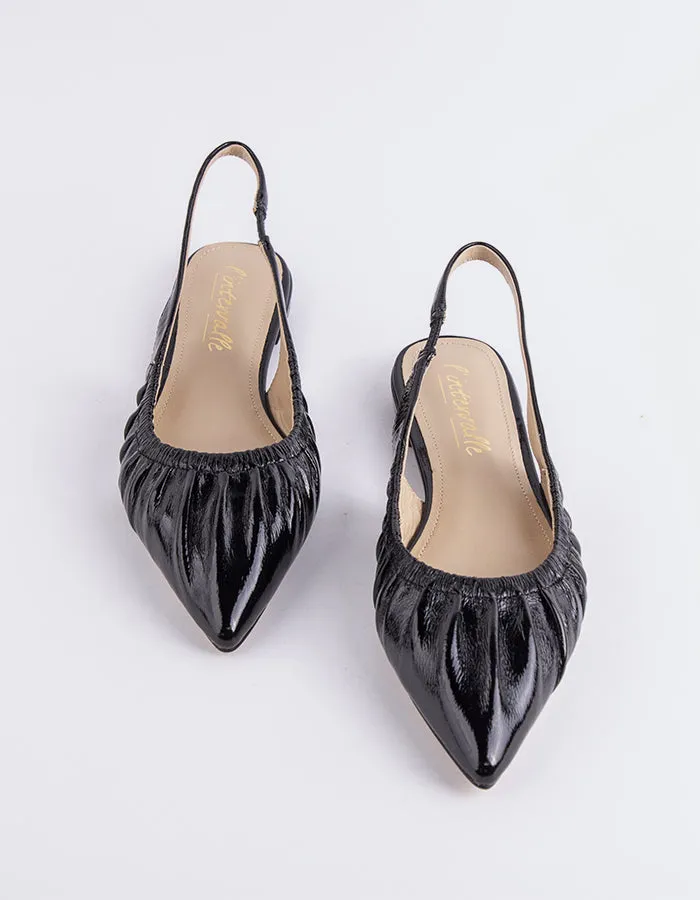 Fransy Black Leather Closed Flat Shoes