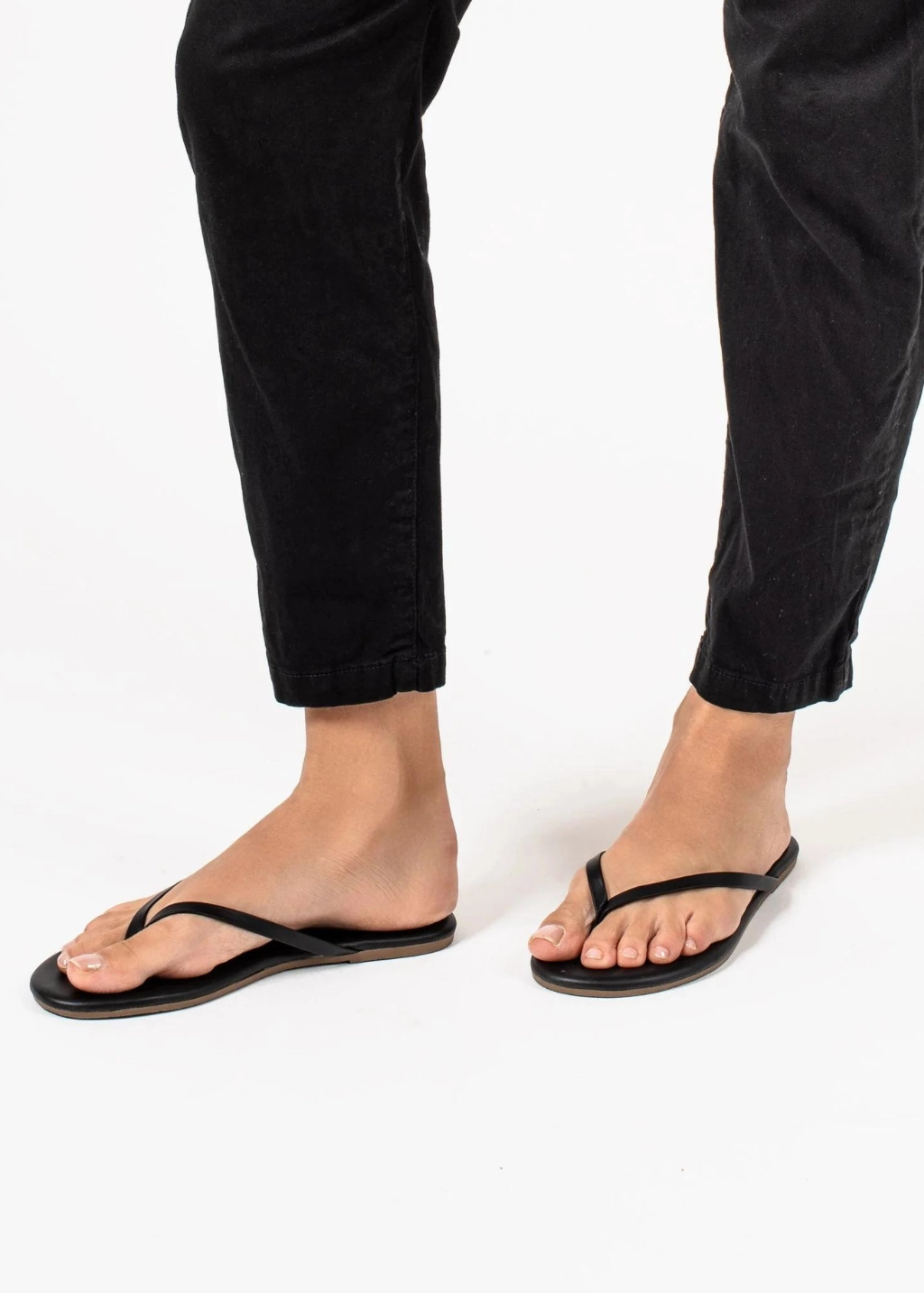 Studded Jelly Flip Flops TKEES Lily Liners in Sable