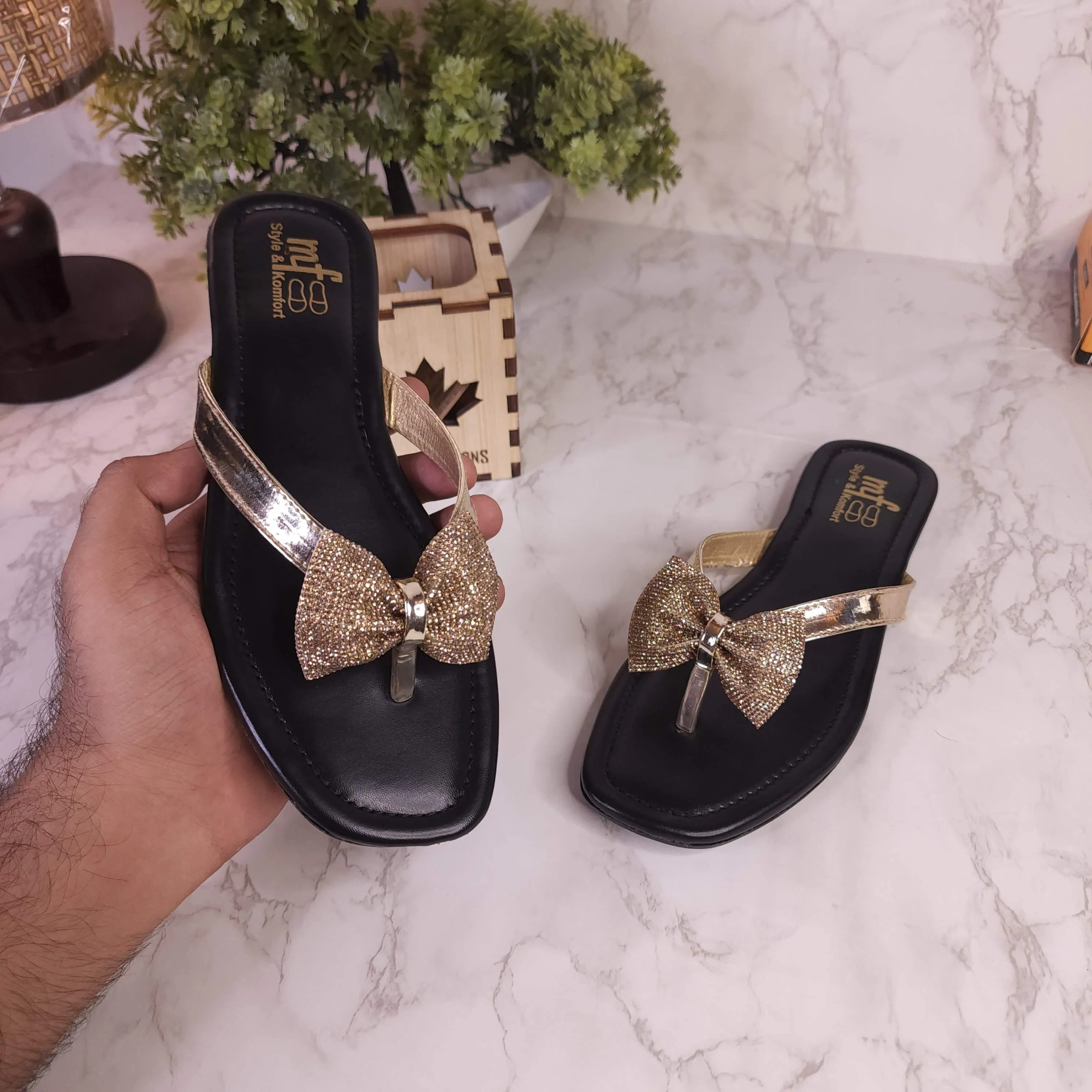 Used Slides Golden Bow Slippers