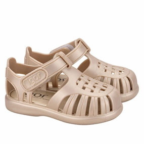 Sandals Grande St Lucian Resort Igor Girl's Tobby Metal Sandals - Platino