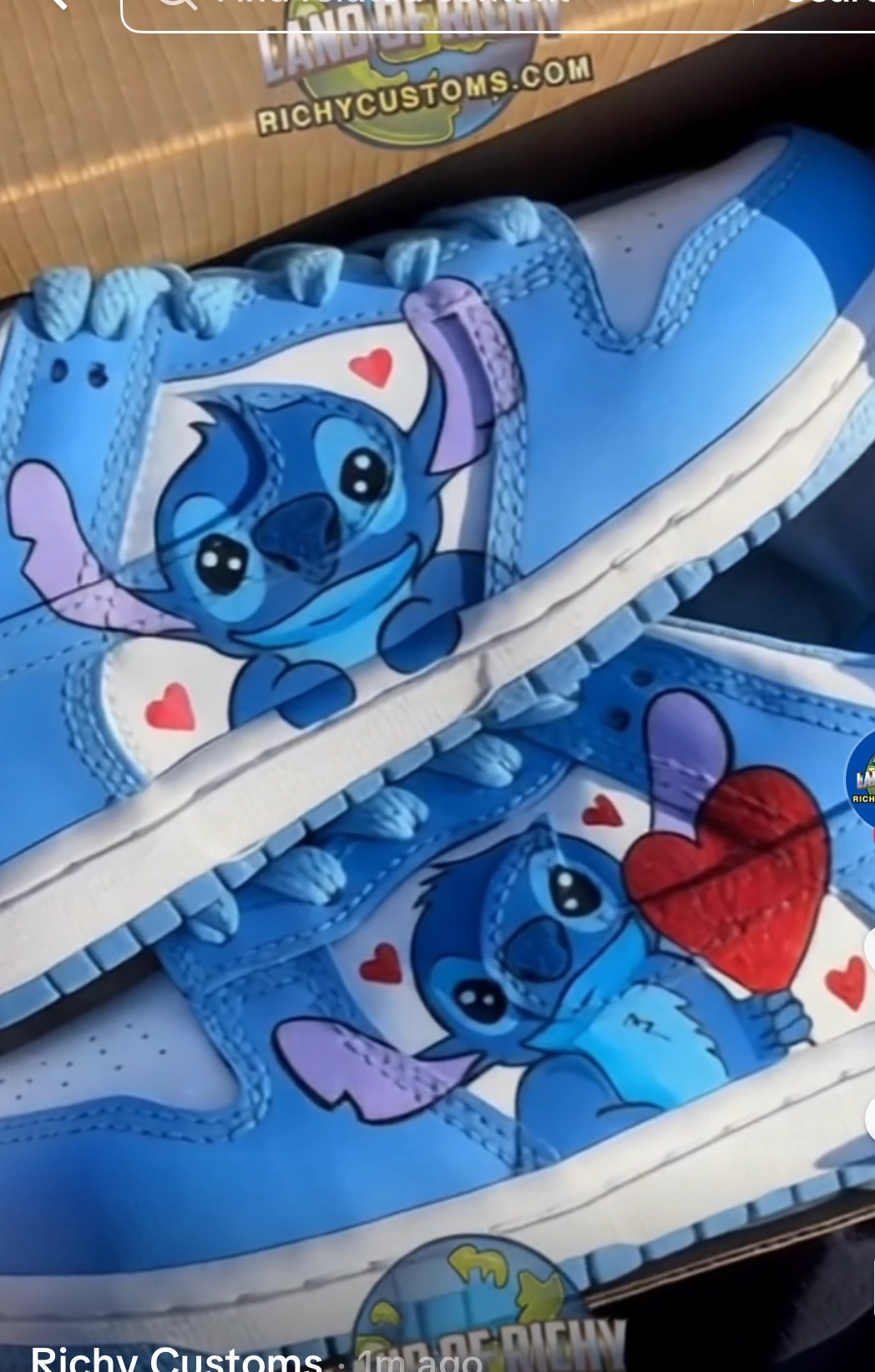 Stitch Lovers Dunks
