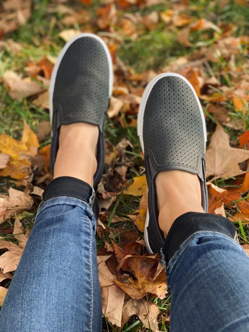 JENN ARDOR Women Breathable Slip-On Sneakers