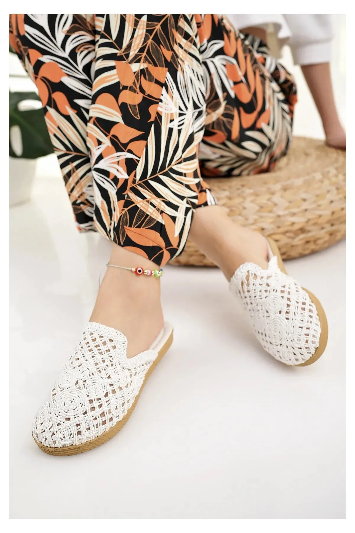 Modafrsat  Women's Straw  Closed Knit Lace Embroidery Slippers Slippers Laten Bedrukken