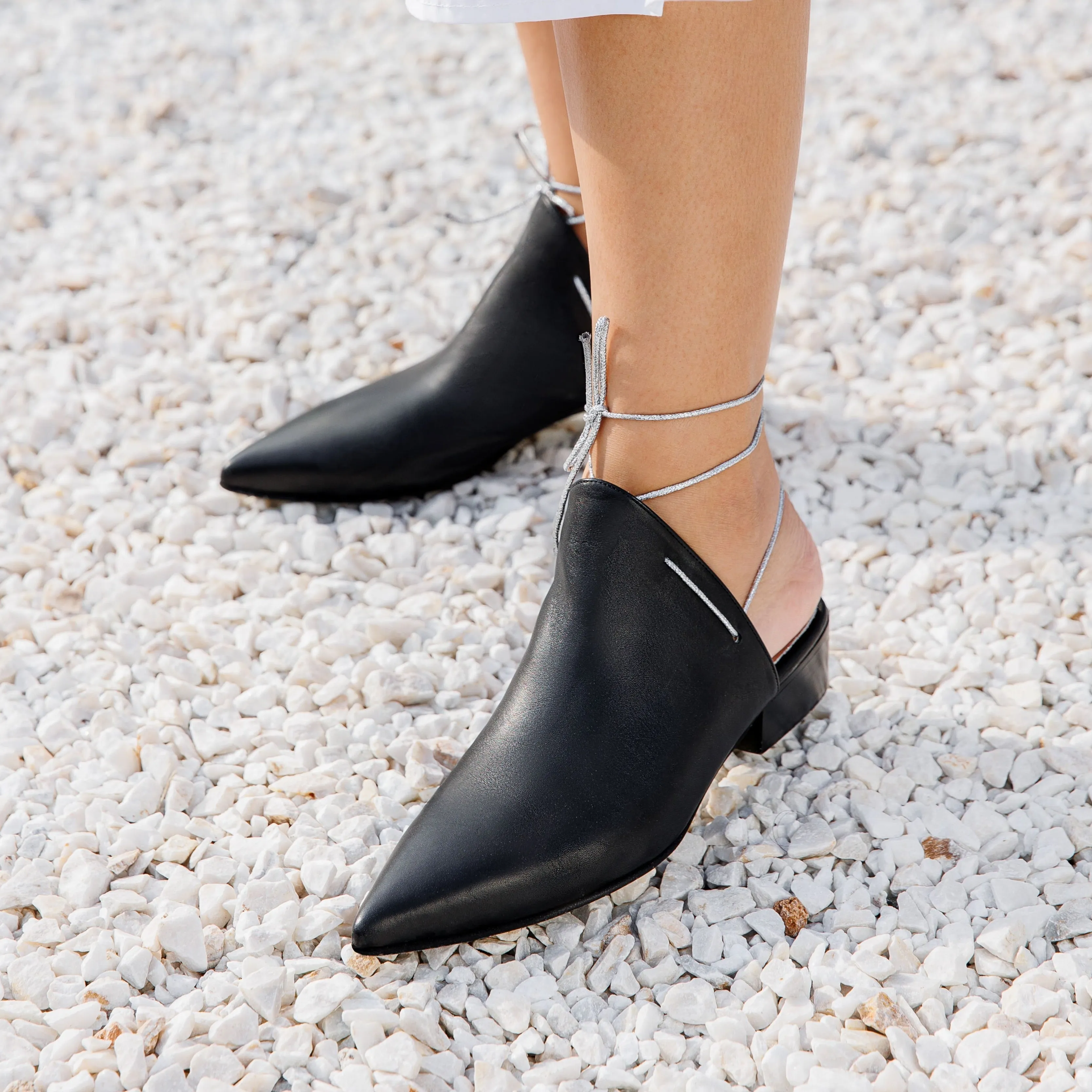 Ladies Flat Suede Shoes Nawa black sandal