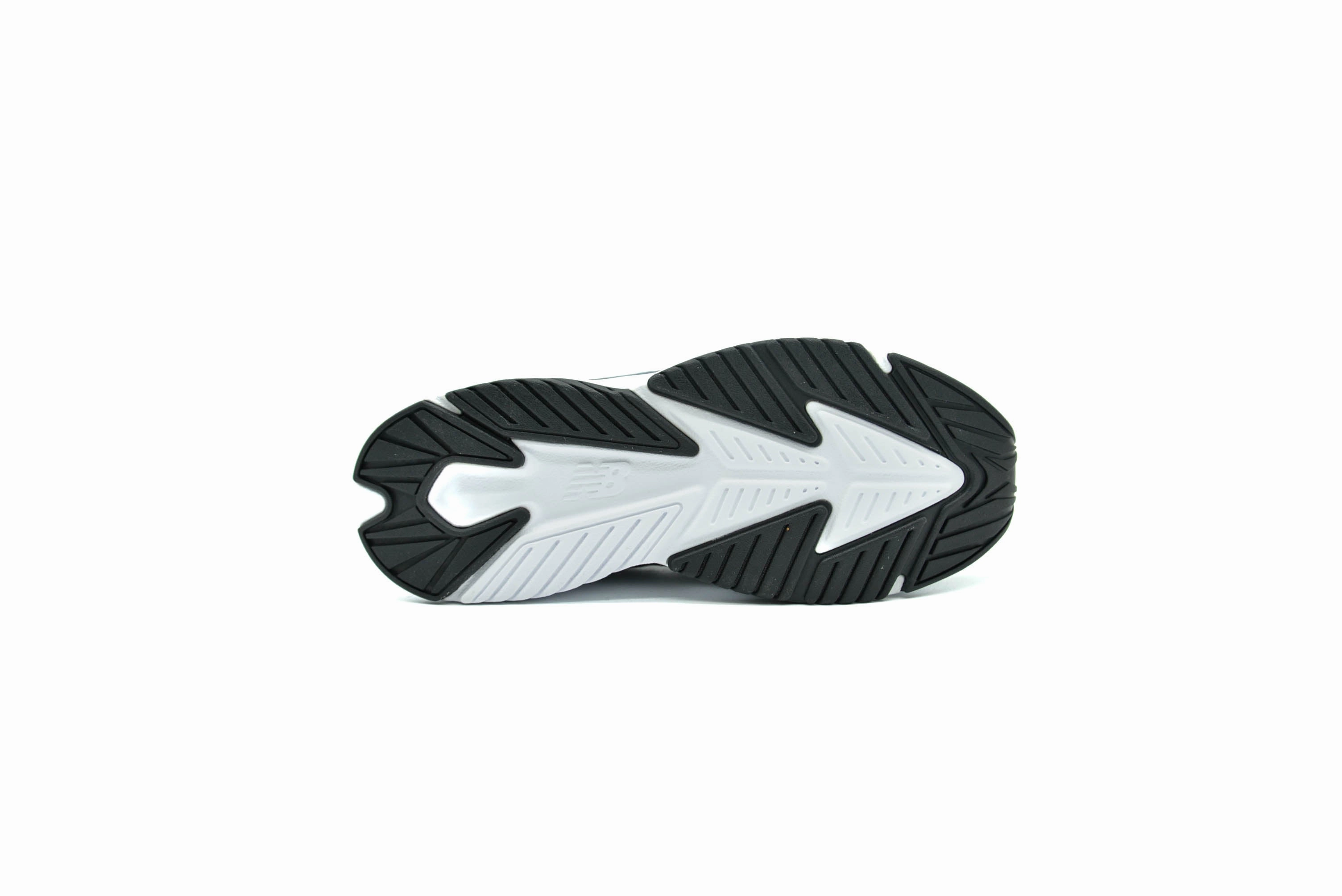 Race Running Shoes NEW BALANCE Rave Run v2