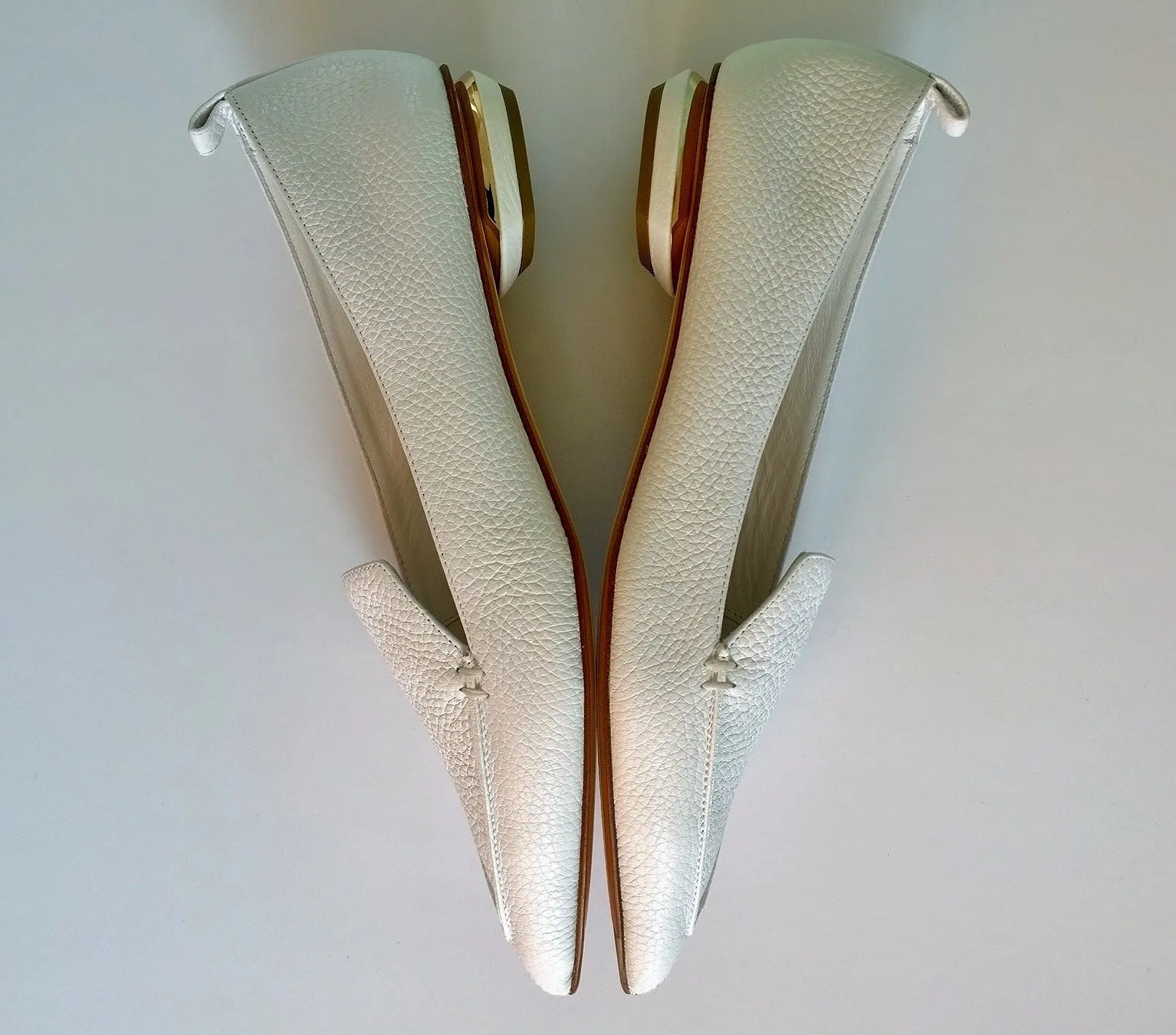 Dress Shoes Loafers Nicholas Kirkwood Beya Loafers in White Leather Flats