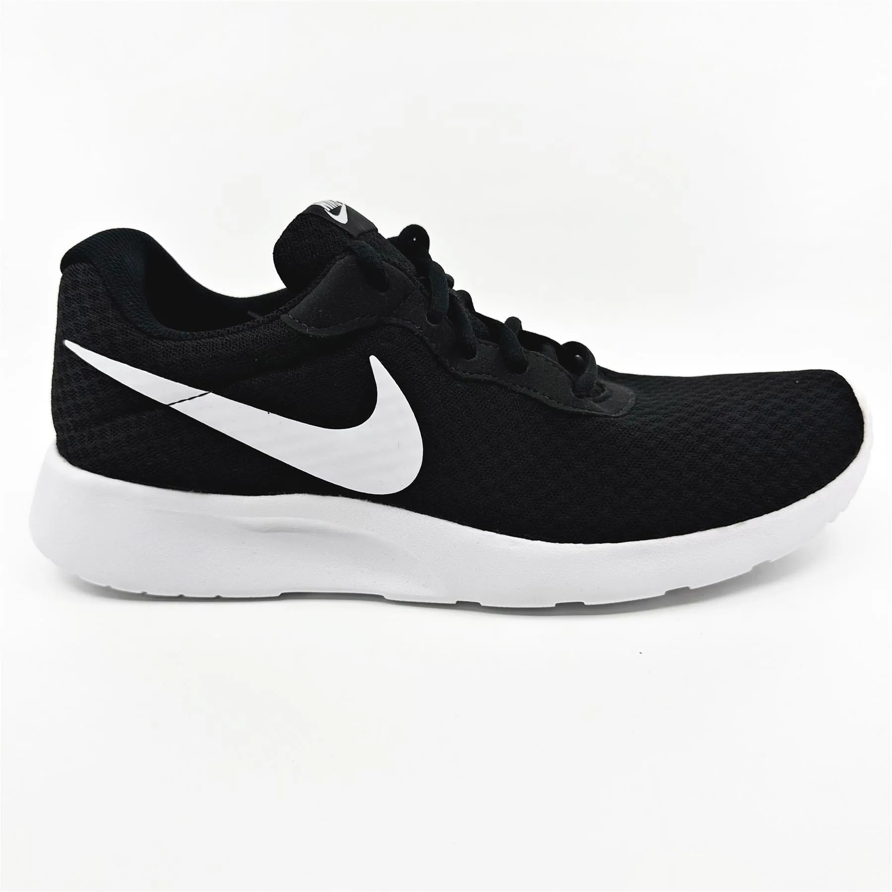 Nike Tanjun Black White Womens Athletic Sneaker Best Shoes For Long Distance Running