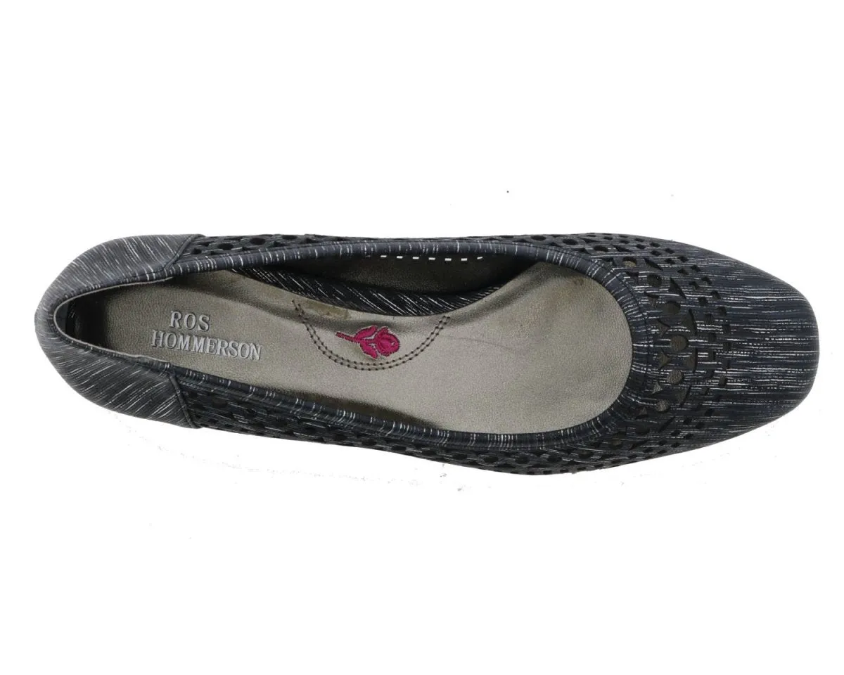 Ros Hommerson Tina Women's Slip-on Shoes In Black Laser Stripe Fabric