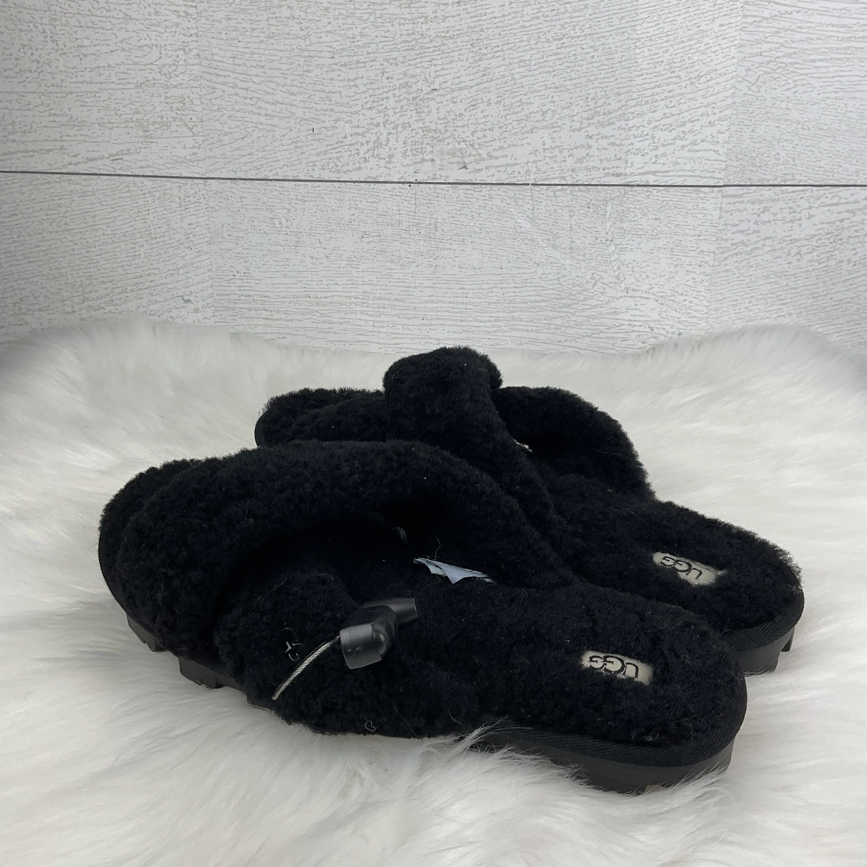 Cushion Slippers Slippers Designer By Ugg