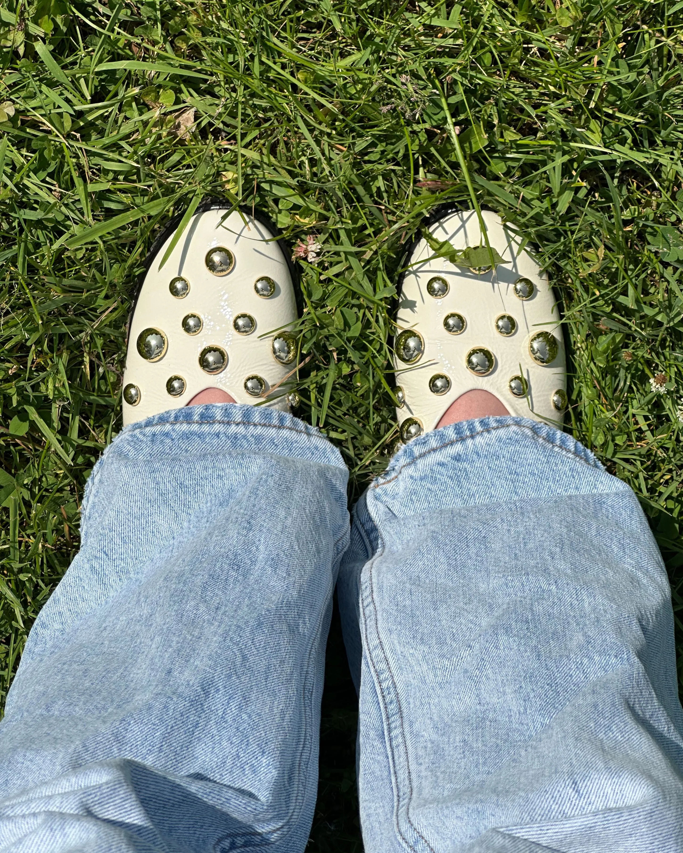 Aeloria Off White Naplack Wide Flat Shoes