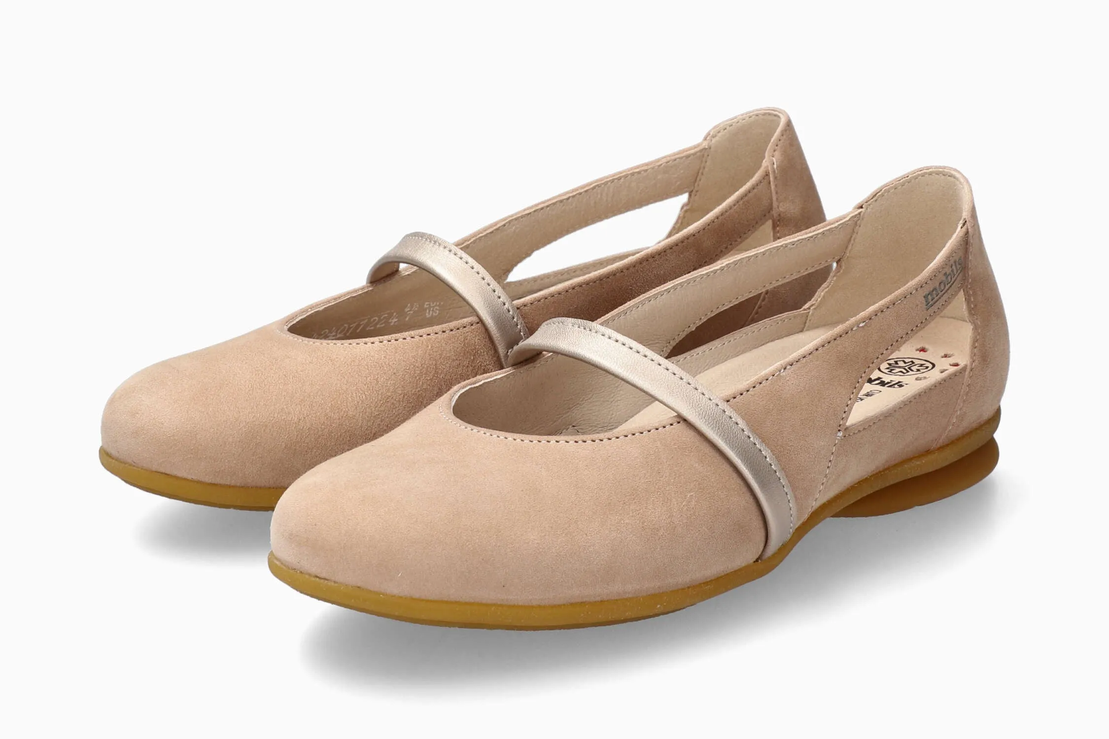 Samya - Sand Pointed Flat Shoes Outfit