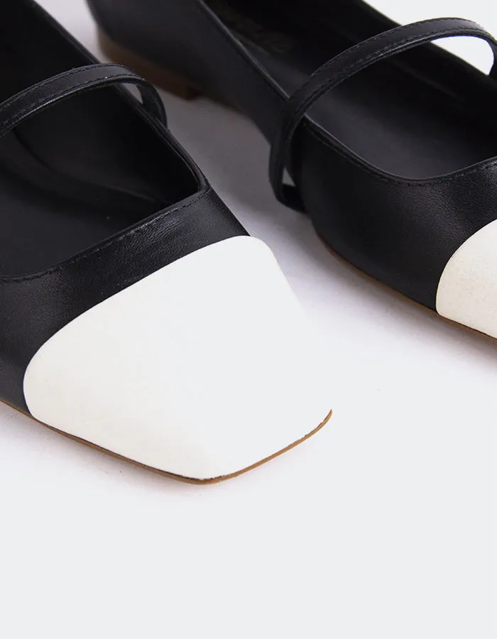 Yarrow Off Wht.Black Leather Flat Non Slip Shoes