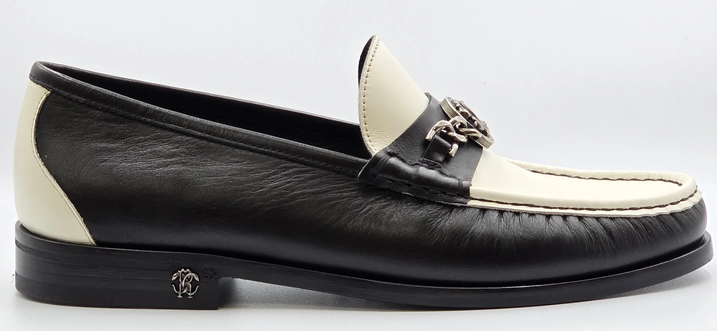 Prada Loafers 9105 Roberto Cavalli Loafers / Black - White